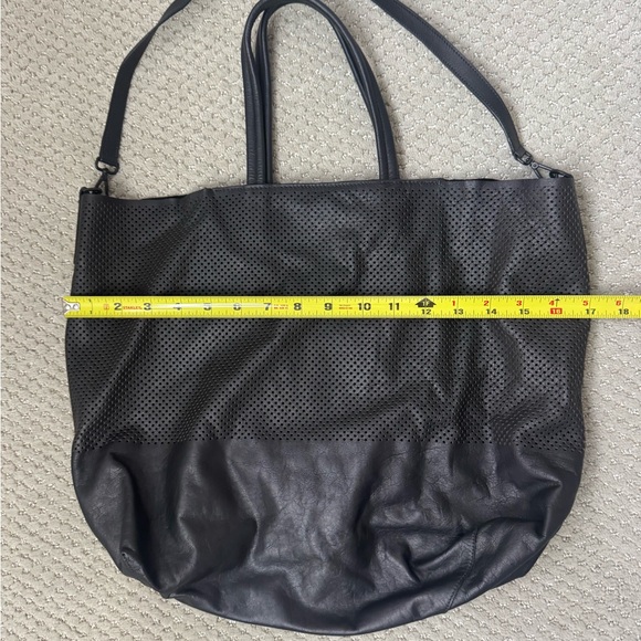 Osklen Black Perforated Leather Slouchy Tote Shoulder Bag - Picture 6 of 16